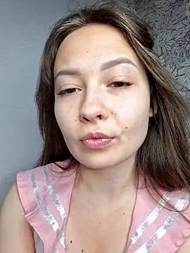 Olivia OliV online show from June 10, 2026, 1:17 am