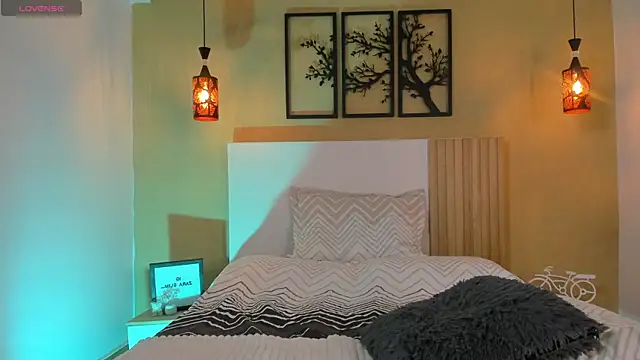 Zaraslim  online show from September 12, 2025, 5:40 am