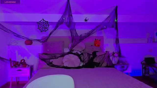 bubblegum1  online show from October 29, 2025, 7:54 am