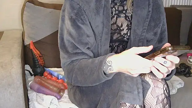 Rubbylivechauds online show from November 11, 2025, 7:58 pm