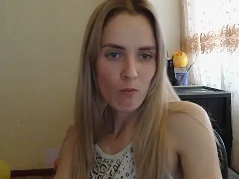 JayeTyler online show from November 20, 2025, 10:15 am