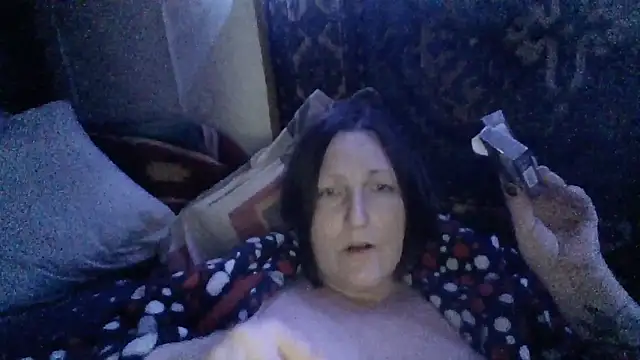 Snapshot of AllaSowinskaya chatting on March 18, 2026, 2:20 pm AllaSowinskaya online show from March 18, 2026, 2:20 pm