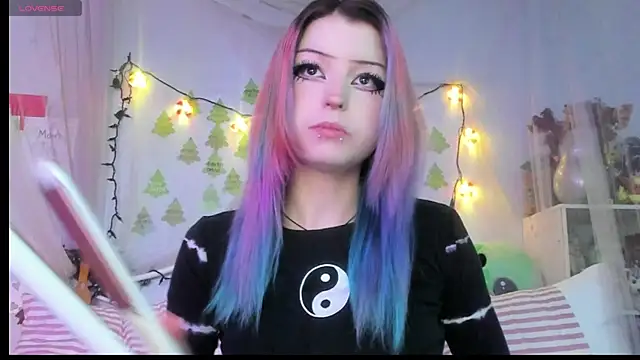 Snapshot of bunnyislewd chatting on December 17, 2025, 5:35 am bunnyislewd online show from December 17, 2025, 5:35 am