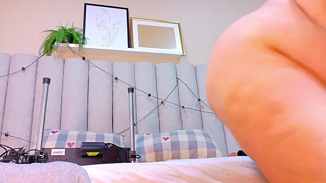 JenaCooper  online show from February 6, 2026, 3:00 am