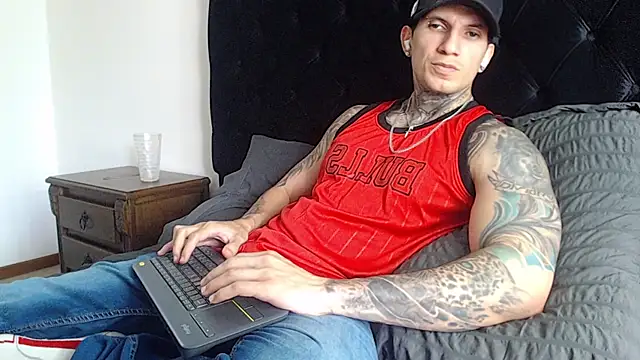 Shane Clay online show from January 6, 2026, 6:44 pm