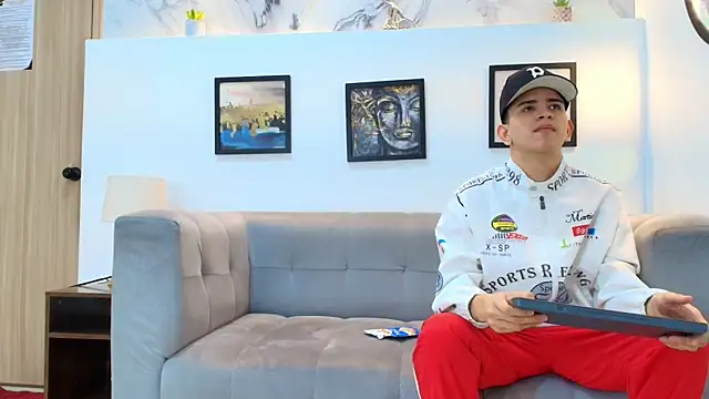 TWINKS FRIENDS online show from February 26, 2026, 1:21 pm