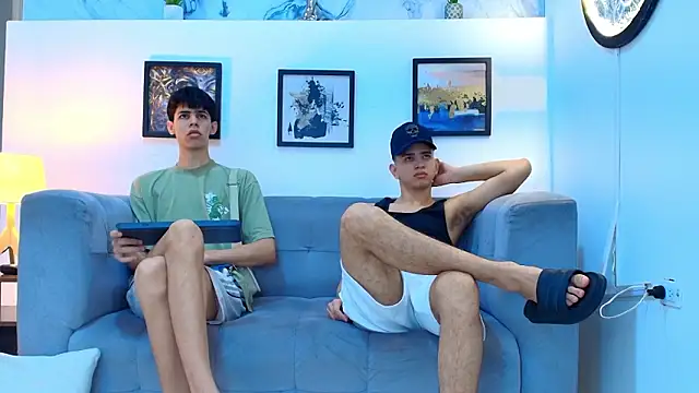 TWINKS FRIENDS online show from March 18, 2026, 1:25 pm