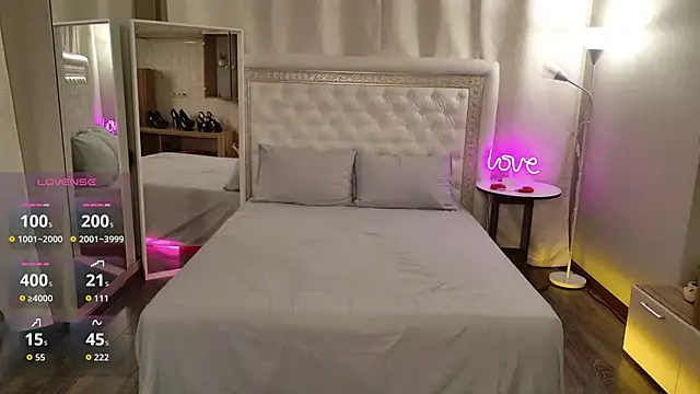 Alice on fire online show from October 25, 2025, 1:24 am