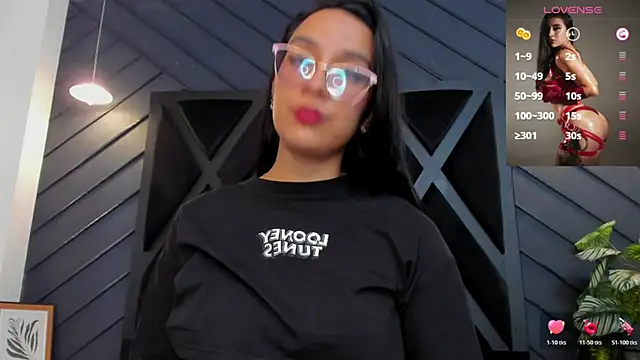 zoe martins  online show from October 25, 2025, 5:30 pm