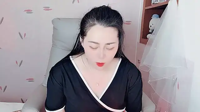 Eve5215 online show from March 8, 2026, 4:00 pm