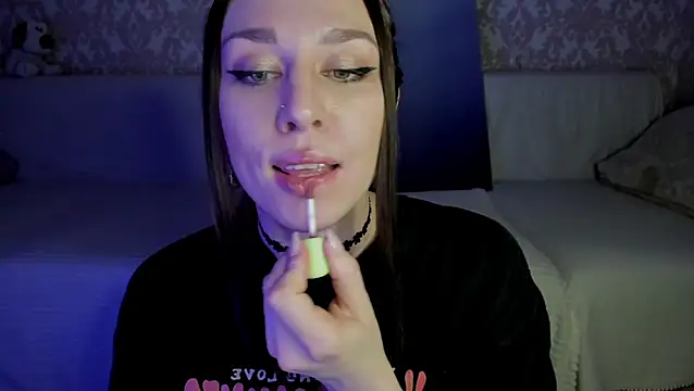 Snapshot of Lil_Foxy9 chatting on October 10, 2025, 4:06 pm Lil Foxy9 online show from October 10, 2025, 4:06 pm