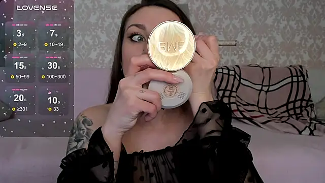 Snapshot of Lil_Foxy9 chatting on October 28, 2025, 5:11 am Lil Foxy9 online show from October 28, 2025, 5:11 am