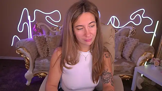 KateShanny online show from October 12, 2025, 6:12 am