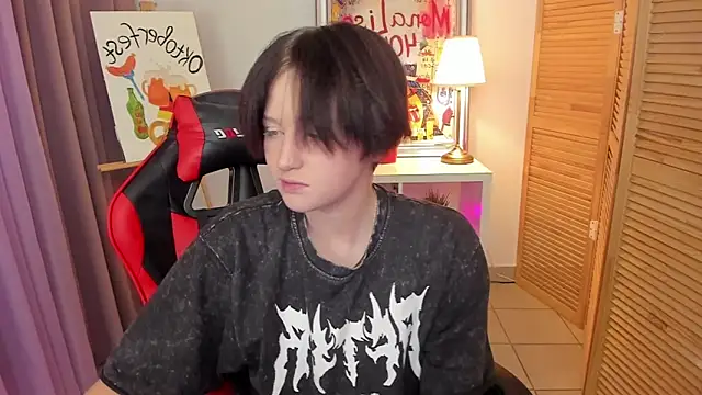 ayakskalermonss online show from October 2, 2025, 2:24 pm