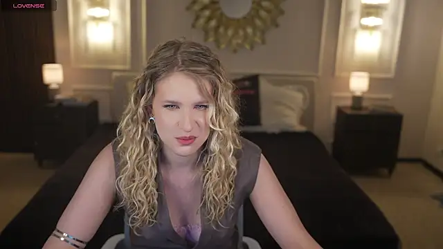 Scarlett Sweet054 online show from April 18, 2026, 2:54 pm