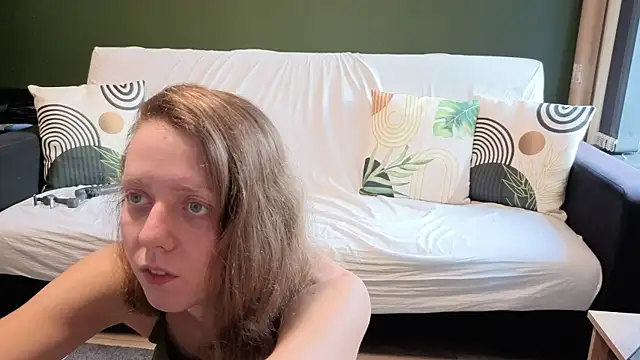 Eveline Beauty Kitty online show from October 21, 2025, 3:57 pm