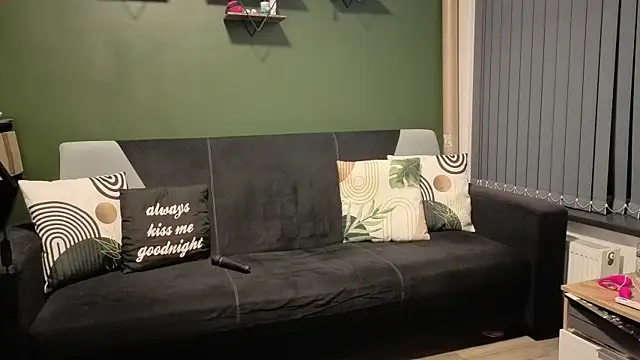 Eveline Beauty Kitty online show from November 14, 2025, 7:56 pm