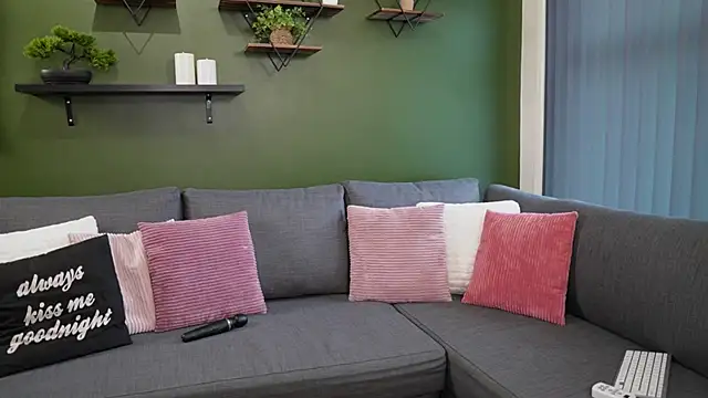 Eveline Beauty Kitty online show from April 11, 2026, 7:35 am