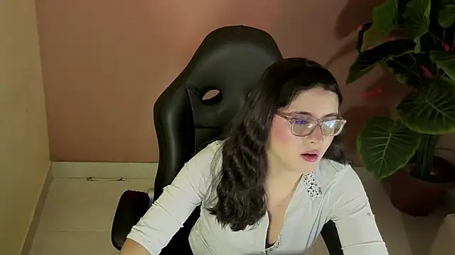 LiLLiAnderson online show from October 2, 2025, 11:39 am