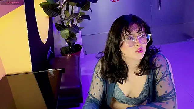 LiLLiAnderson online show from March 28, 2026, 11:43 am