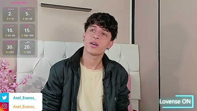 Axel  Evans online show from October 7, 2025, 12:24 pm