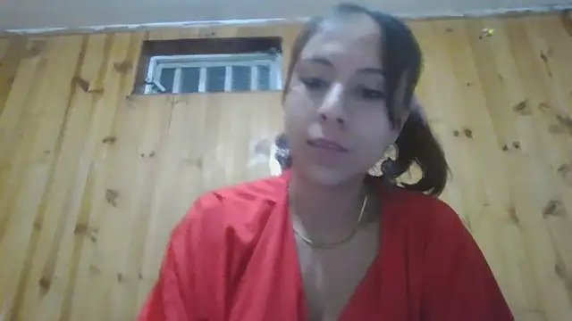 Snapshot of Roselingalvis13 chatting on September 16, 2025, 2:45 am Roselingalvis13 online show from September 16, 2025, 2:45 am