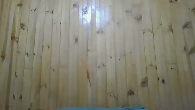 Snapshot of Roselingalvis13 chatting on October 16, 2025, 4:02 am Roselingalvis13 online show from October 16, 2025, 4:02 am