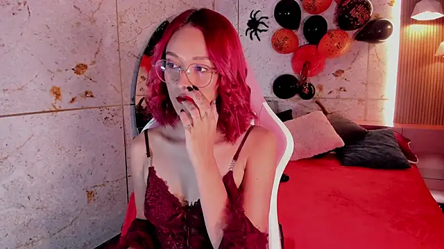 daphne courtis online show from October 29, 2025, 1:30 am