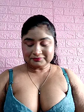 hornyriyanka online show from March 30, 2026, 2:56 am