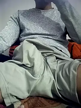 Snapshot of zebba12 chatting on February 17, 2026, 8:22 am zebba12 online show from February 17, 2026, 8:22 am