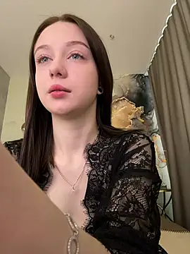 MiraXS online show from May 12, 2026, 11:24 pm