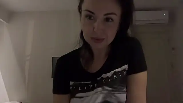 Snapshot of Gilin1 chatting on October 31, 2025, 7:15 pm Gilin1 online show from October 31, 2025, 7:15 pm