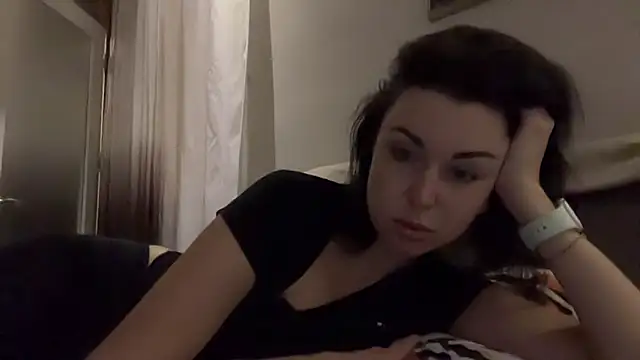 Snapshot of Gilin1 chatting on November 13, 2025, 6:51 pm Gilin1 online show from November 13, 2025, 6:51 pm