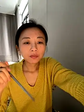 haiyan125216 online show from November 25, 2025, 5:51 am