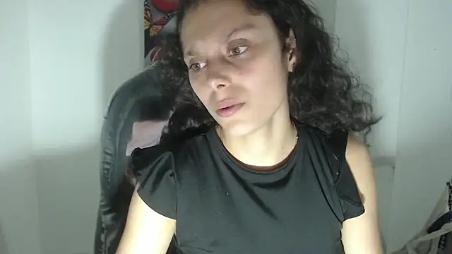 Snapshot of Lily_Jone7 chatting on October 2, 2025, 7:21 pm Lily Jone7 online show from October 2, 2025, 7:21 pm