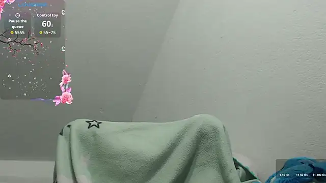 Snapshot of Lily_Jone7 chatting on November 6, 2025, 4:19 pm Lily Jone7 online show from November 6, 2025, 4:19 pm