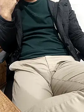 Snapshot of Yaman_33 chatting on February 19, 2026, 6:09 am Yaman 33 online show from February 19, 2026, 6:09 am