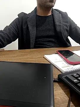 Snapshot of Yaman_33 chatting on February 24, 2026, 8:12 am Yaman 33 online show from February 24, 2026, 8:12 am