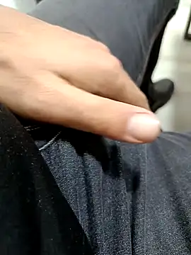 Snapshot of Yaman_33 chatting on March 2, 2026, 12:01 pm Yaman 33 online show from March 2, 2026, 12:01 pm