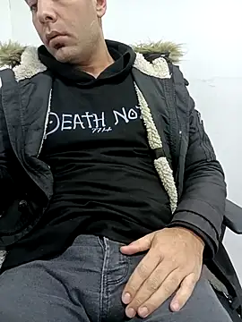 Snapshot of Yaman_33 chatting on March 3, 2026, 6:19 am Yaman 33 online show from March 3, 2026, 6:19 am