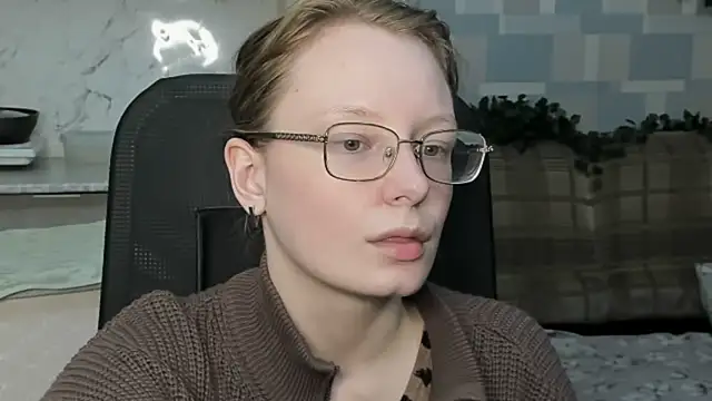 Snapshot of Rommia chatting on October 29, 2025, 6:31 pm Rommia online show from October 29, 2025, 6:31 pm