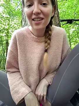 FayeFlame online show from June 1, 2026, 9:55 am