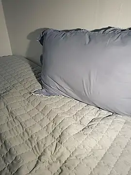 111owo111 online show from October 20, 2025, 3:01 pm