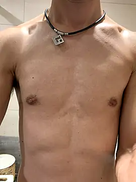 Snapshot of winds1069 chatting on November 16, 2025, 7:58 am winds1069 online show from November 16, 2025, 7:58 am