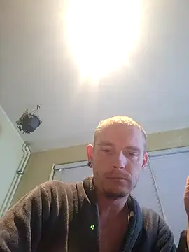 piercingpik online show from January 14, 2026, 11:53 pm