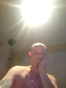 Snapshot of piercingpik chatting on May 30, 2026, 9:01 pm piercingpik online show from May 30, 2026, 9:01 pm