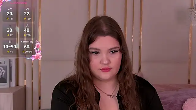 EmilyHyde online show from May 28, 2026, 8:39 pm
