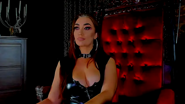 Snapshot of FinDomMya chatting on October 7, 2025, 2:36 pm FinDomMya online show from October 7, 2025, 2:36 pm