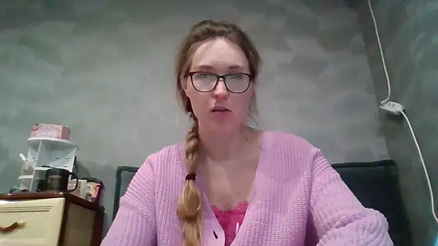 Snapshot of Jugira chatting on October 23, 2025, 9:57 pm Jugira online show from October 23, 2025, 9:57 pm