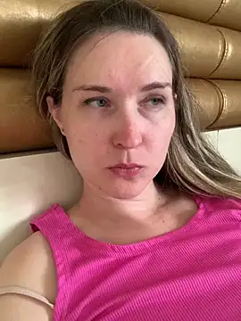 Snapshot of Jugira chatting on November 10, 2025, 11:42 am Jugira online show from November 10, 2025, 11:42 am